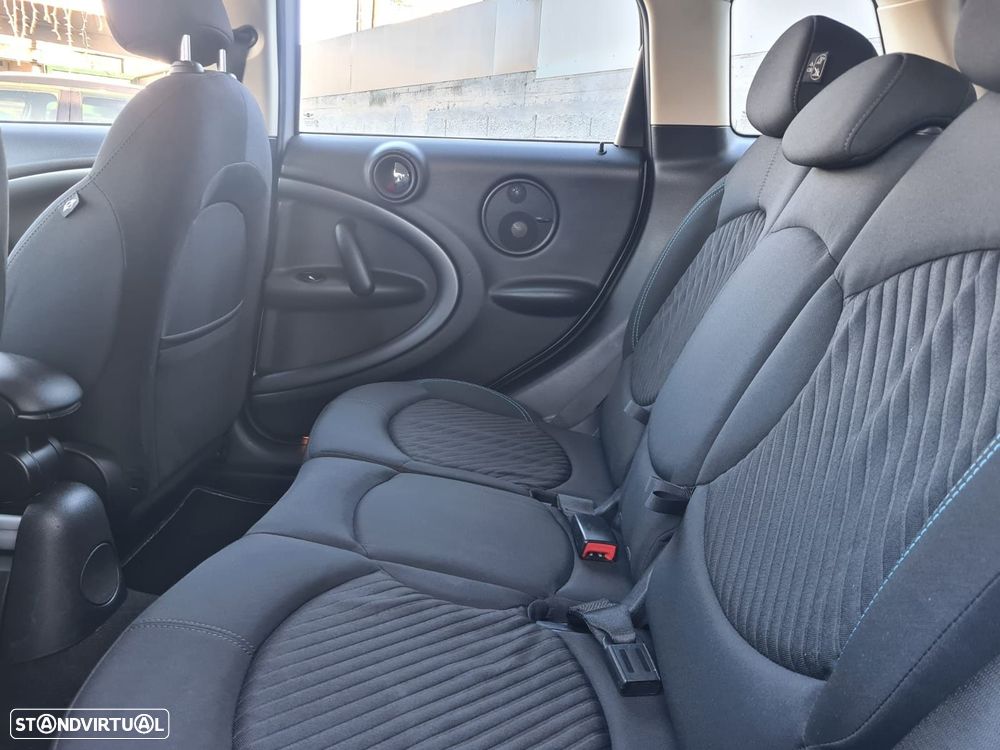 MINI Countryman Cooper SD ALL4 Auto - 12