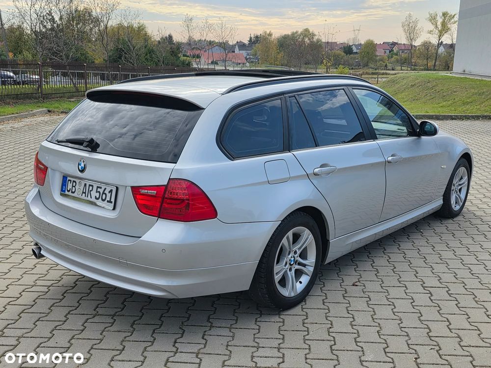 BMW Seria 3 318d DPF Edition Exclusive - 4