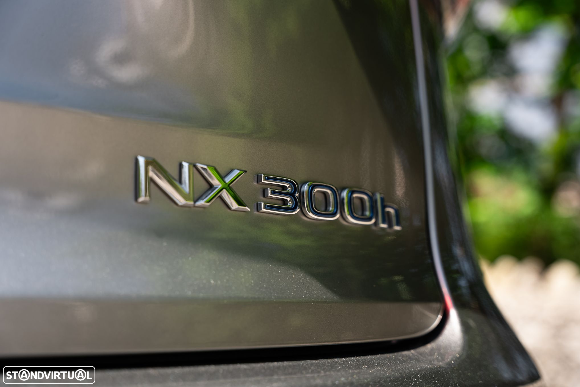 Lexus NX 300h - 11