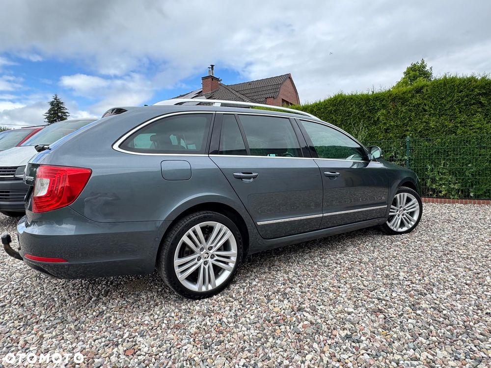 Skoda Superb 2.0 TDI Elegance DSG - 11