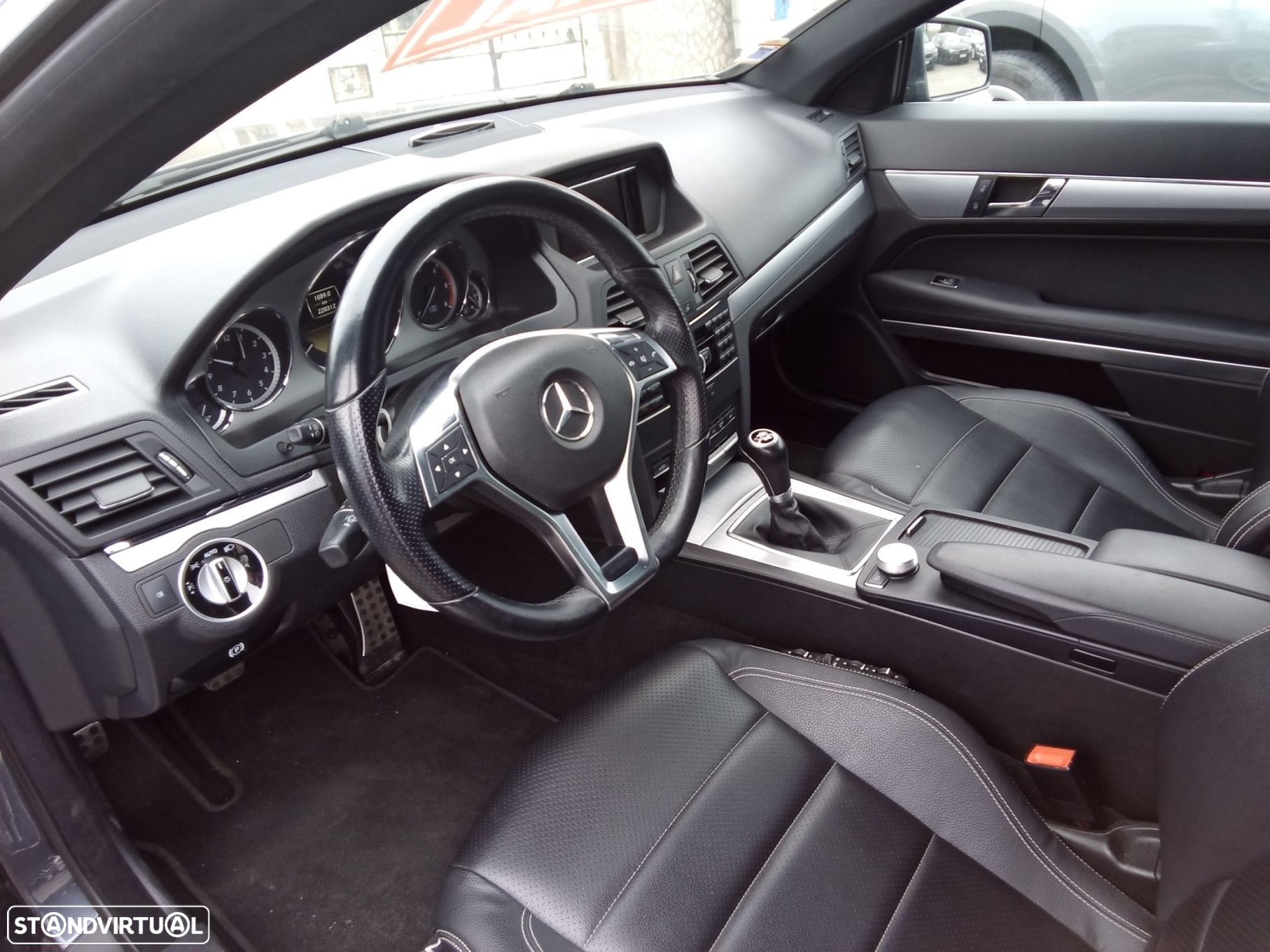 Mercedes-Benz E 250 CDi Avantgarde BlueEfficiency - 12