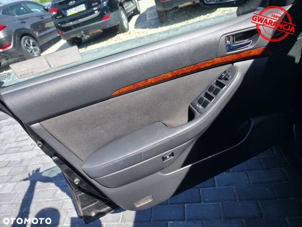 Toyota Avensis - 38