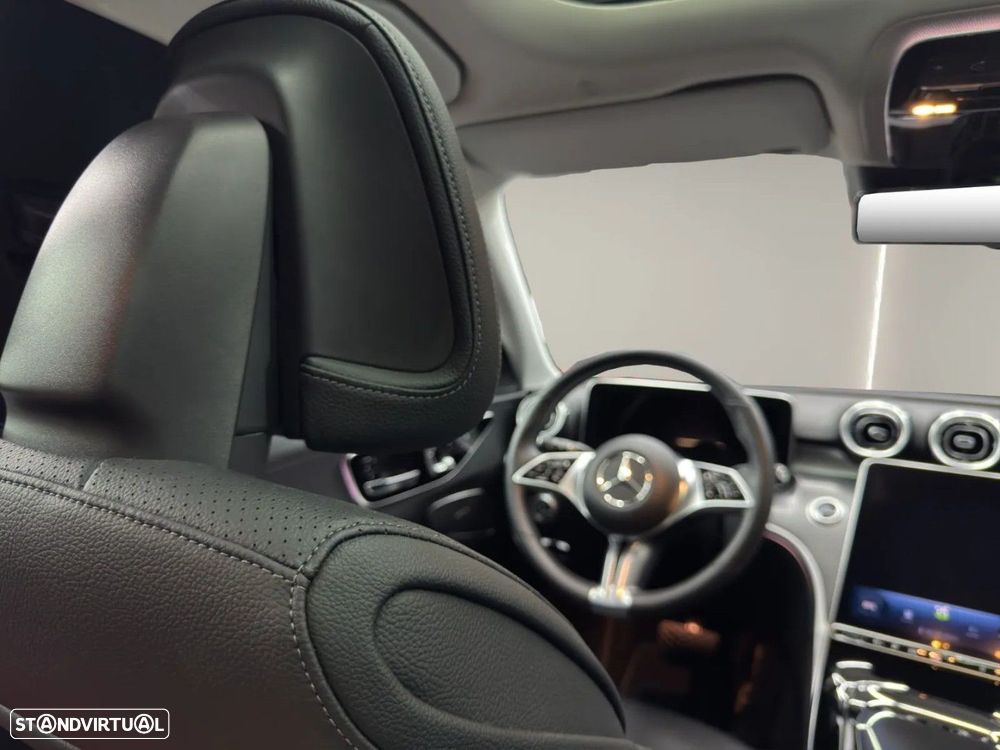 Mercedes-Benz C 300 e T 9G-TRONIC Avantgarde — fotografia 12
