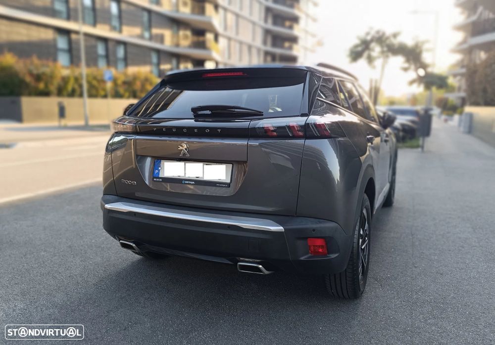Peugeot 2008 1.2 PureTech Allure Pack EAT8 - 4