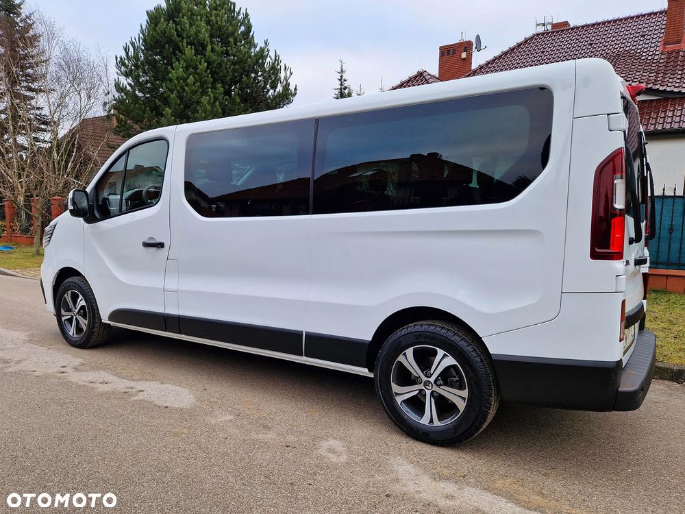 Renault Trafic 2.0 dCi - 10