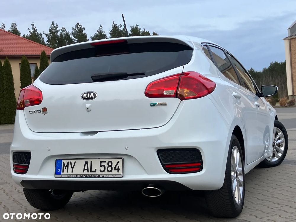 Kia Ceed 1.6 CRDi GT Line - 11
