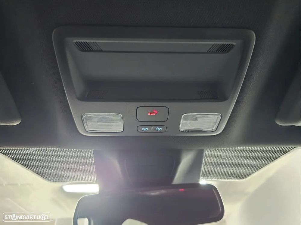 Ford Focus 1.0 EcoBoost MHEV ST-Line - 23