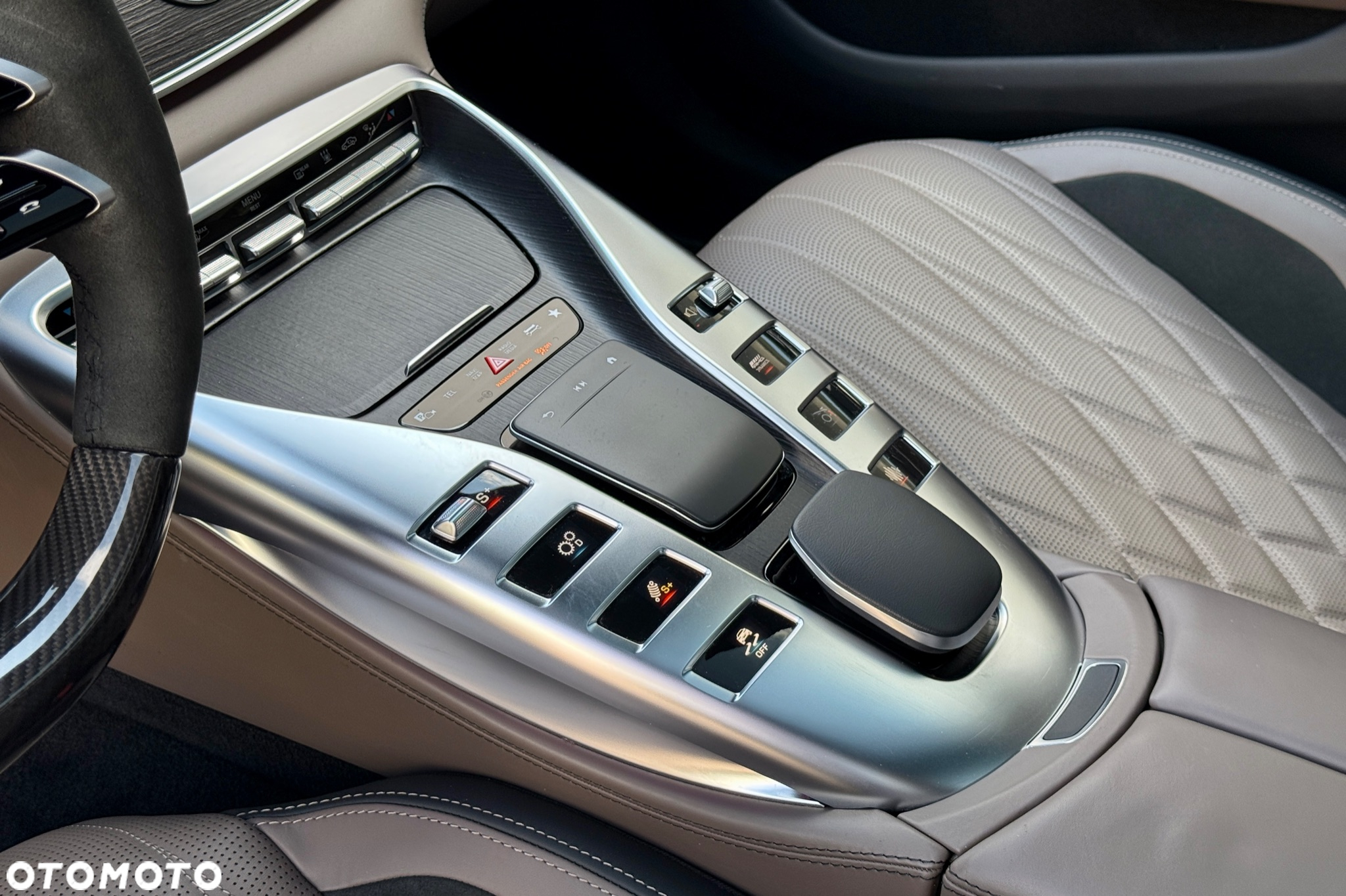 Mercedes-Benz AMG GT - 15