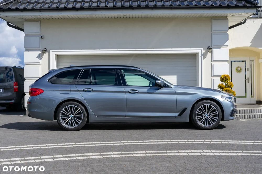 BMW Seria 5 520d M Sport Edition - 17