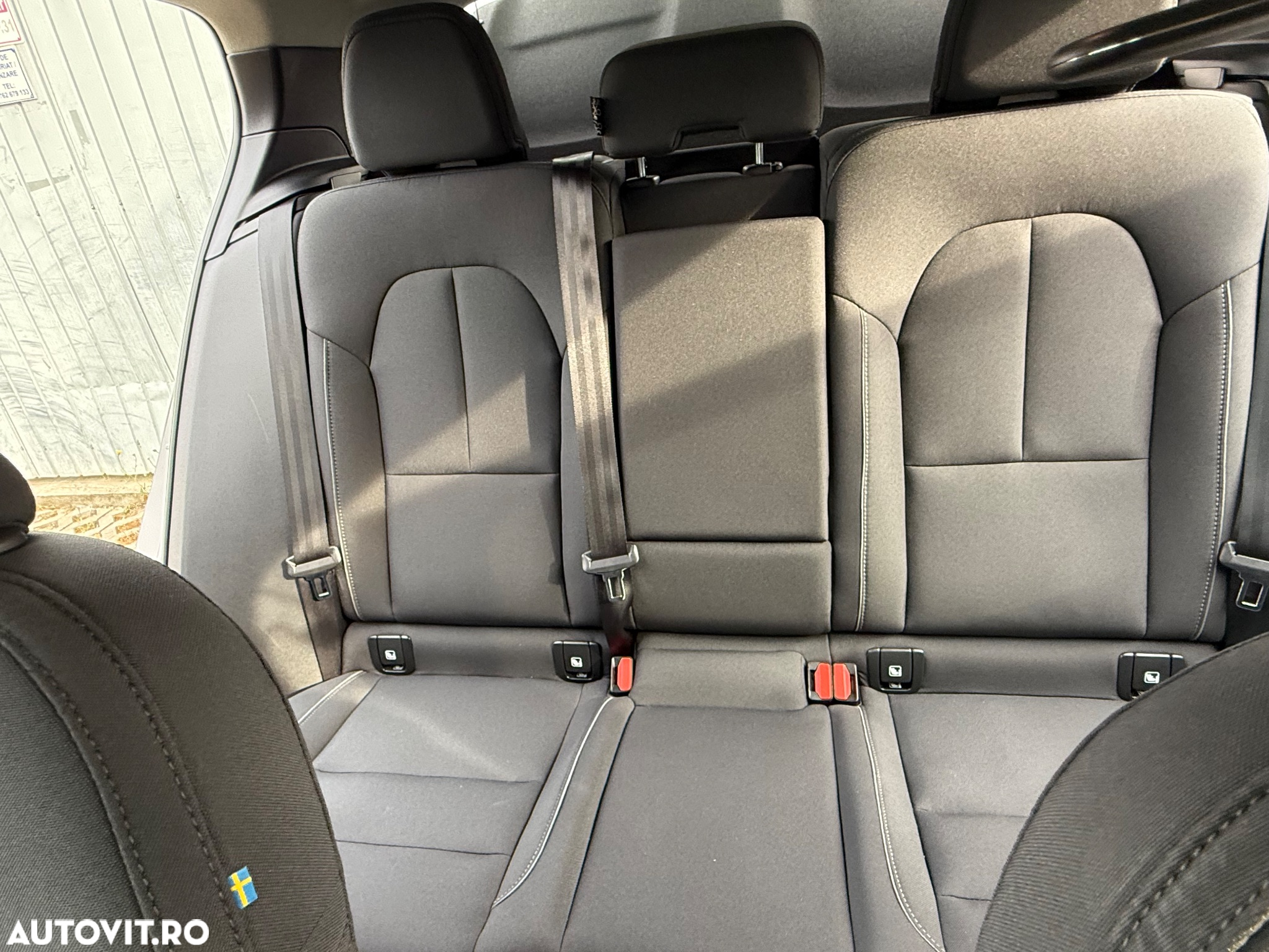 Volvo XC 40 B4 AT8 AWD Mild Hybrid Momentum Pro - 10