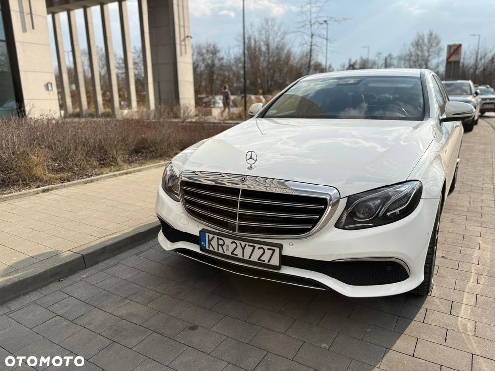 Mercedes-Benz Klasa E 220 d 4-Matic Business Edition 9G-TRONIC - 14