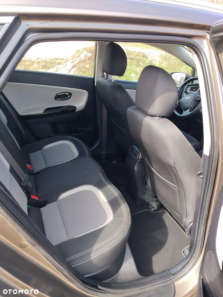 Kia Ceed 1.6 GDI ISG Platinum Edition - 9