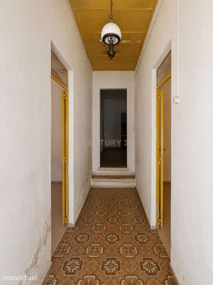 Moradia T2 Térrea para Renovar em Santana da Serra, Ourique - Grande imagem: 2/14