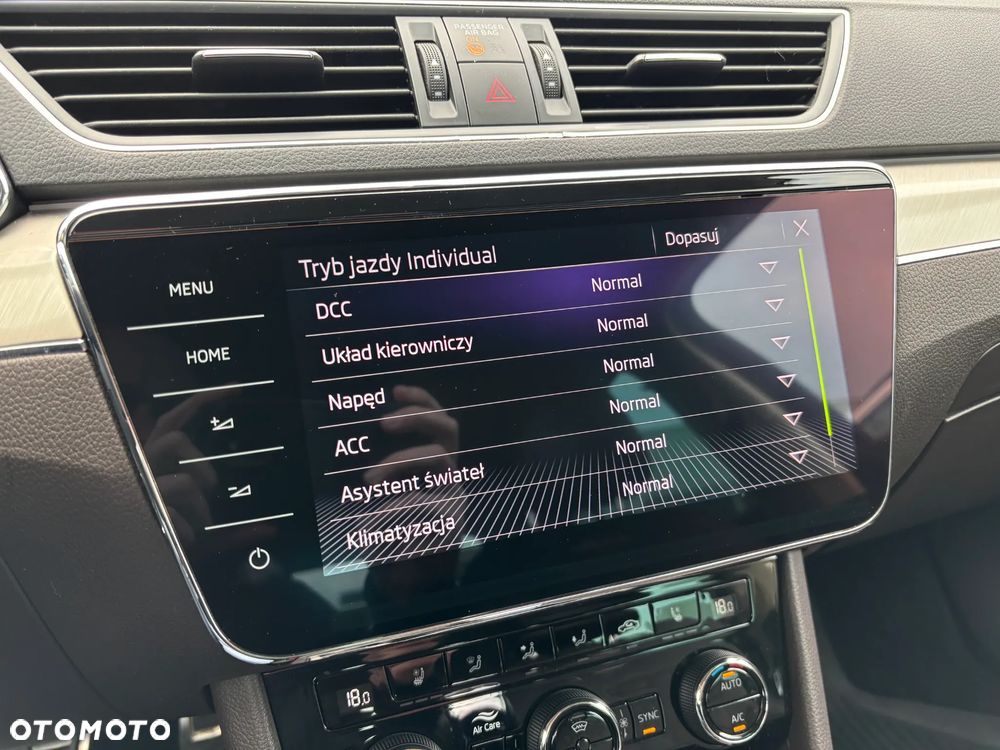 Skoda Superb 2.0 TSI L&K DSG - 33