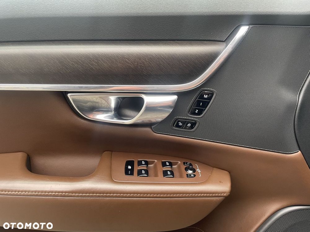 Volvo V90 Cross Country - 20