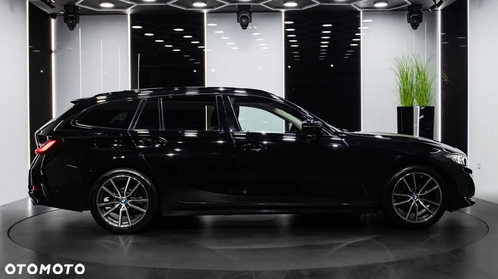 BMW Seria 3 320i Advantage sport - 8