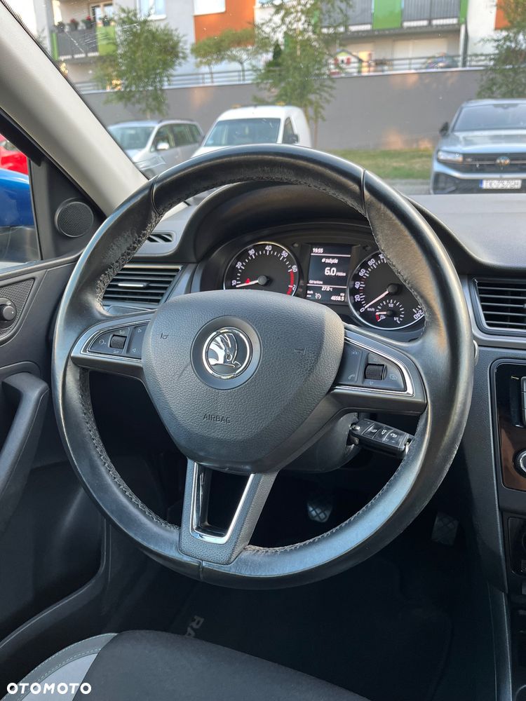 Skoda RAPID 1.2 TSI Style - 25