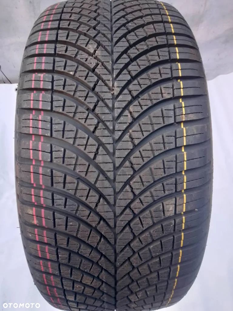 GOODYEAR VECTOR 4SEASONS GEN-3 225/40 R18 92Y 2024 - 1