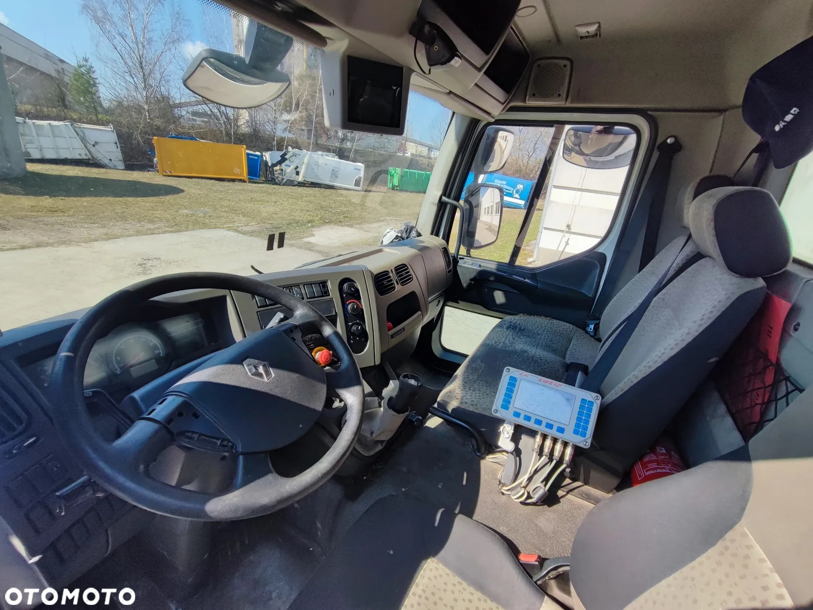 Renault Midlum śmieciarka z niskim przebiegiem 10m3 EURO 5 - 6