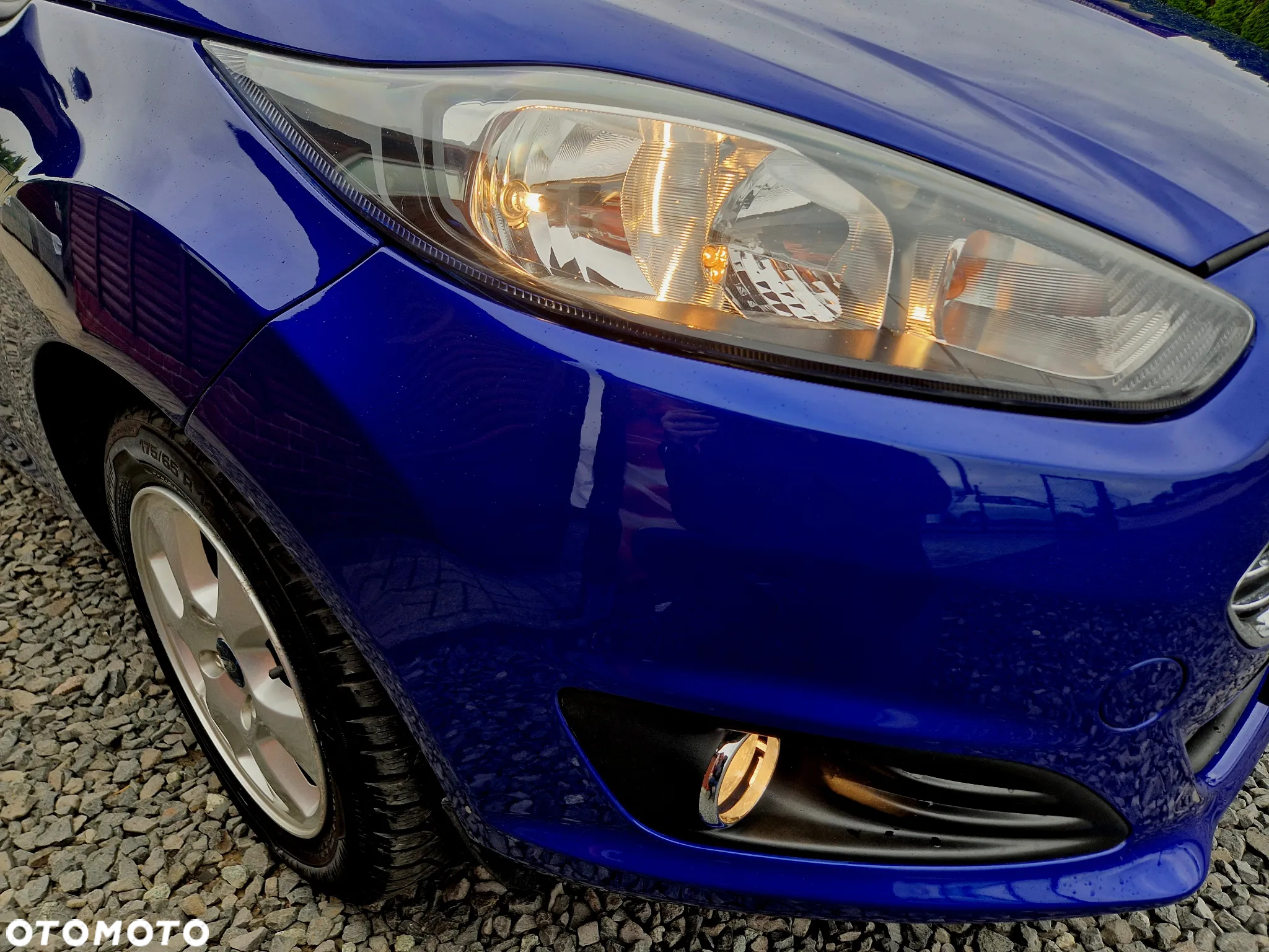 Ford Fiesta 1.0 EcoBoost S&S TREND - 4