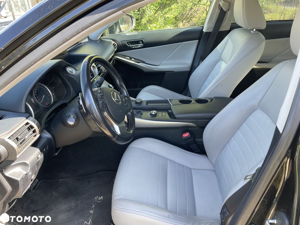 Lexus IS 200t Elite - 17