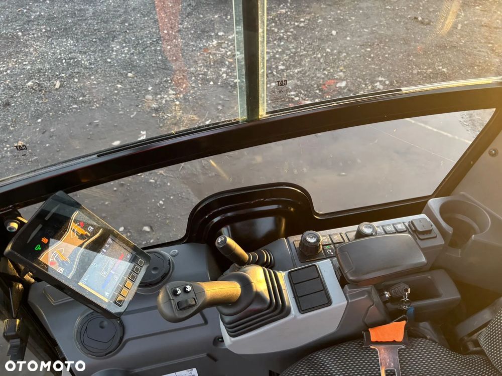 Caterpillar 301.6 - 11