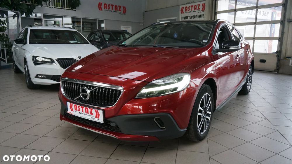Volvo V40 Cross Country D3 Drive-E SCR Momentum - 10
