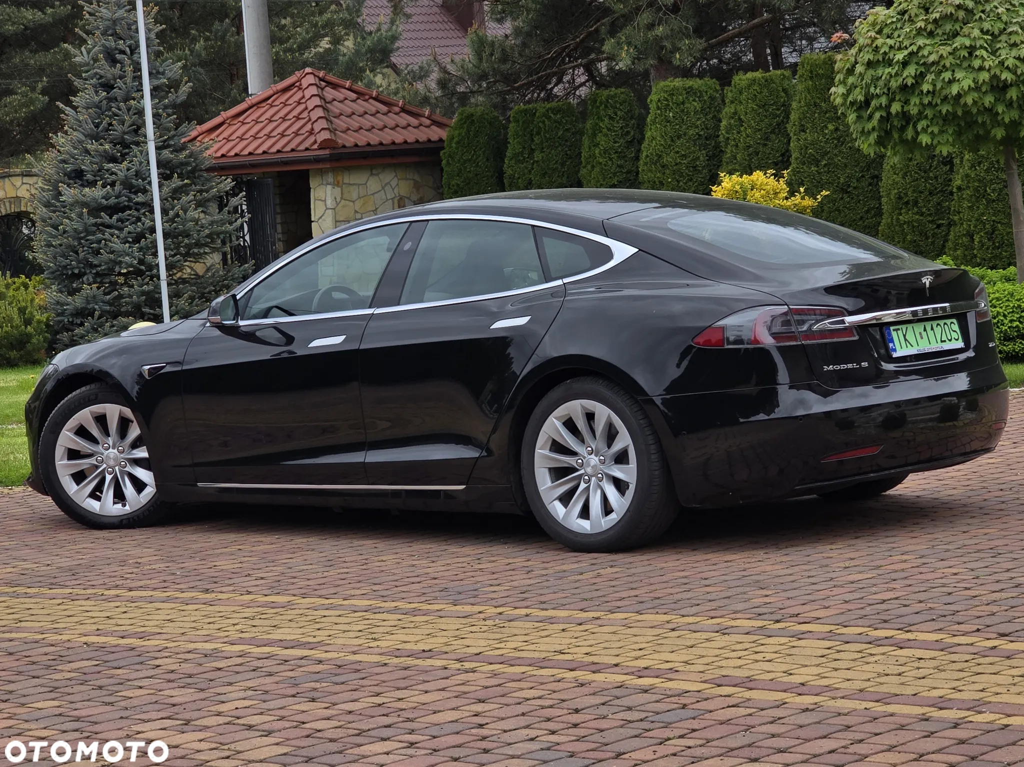 Tesla Model S Long Range Plus - 12