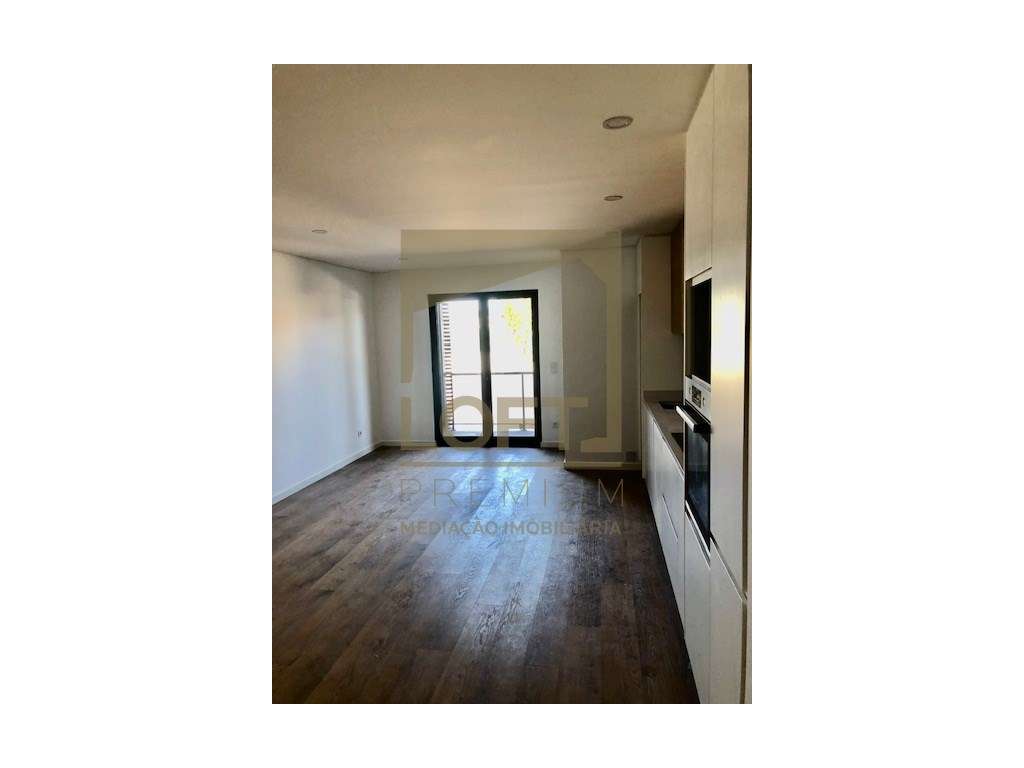 Apartamento T1 na Costa para Arrendar - Grande imagem: 4/23