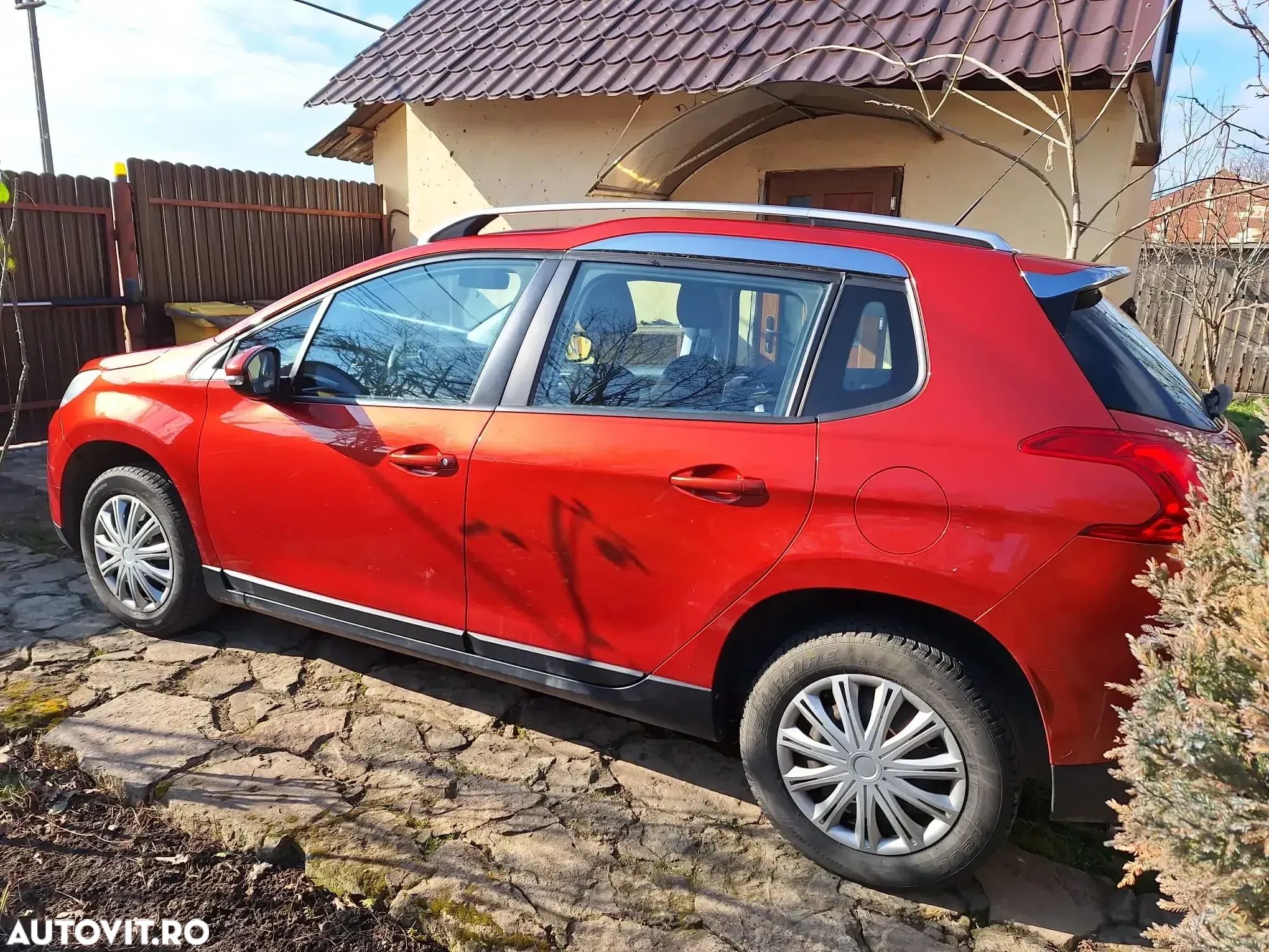 Peugeot 2008 1.2 L PureTech Active - 1