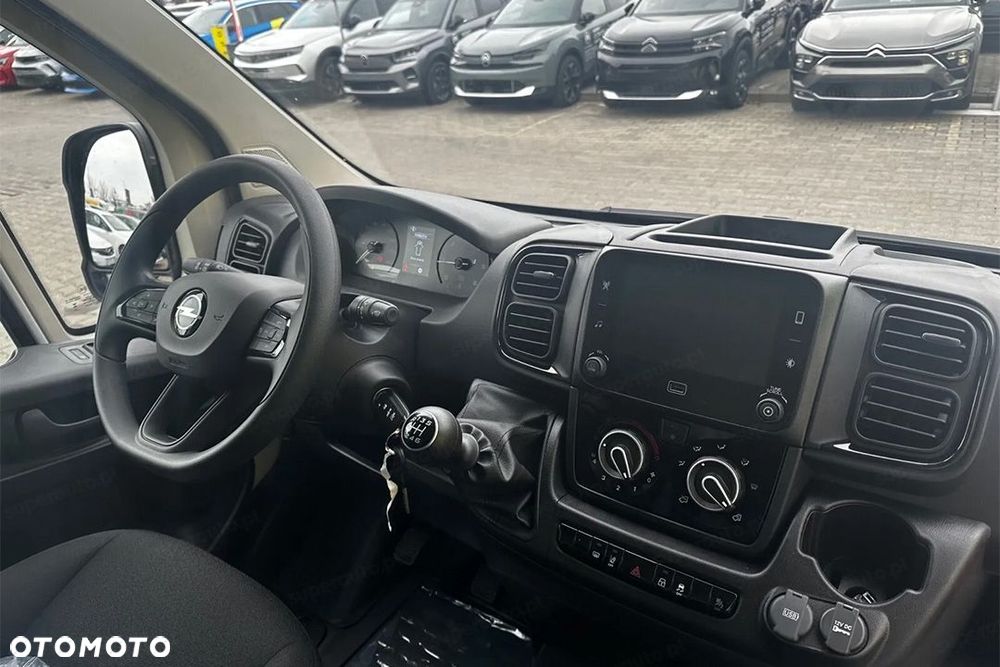 Opel Movano Heavy L3H2 2.2 140KM - 9