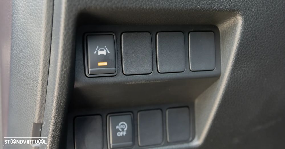 Nissan Qashqai 1.3 DIG-T N-Connecta J18 - 29