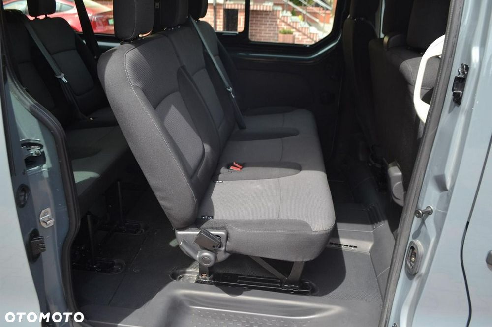 Renault Trafic - 25
