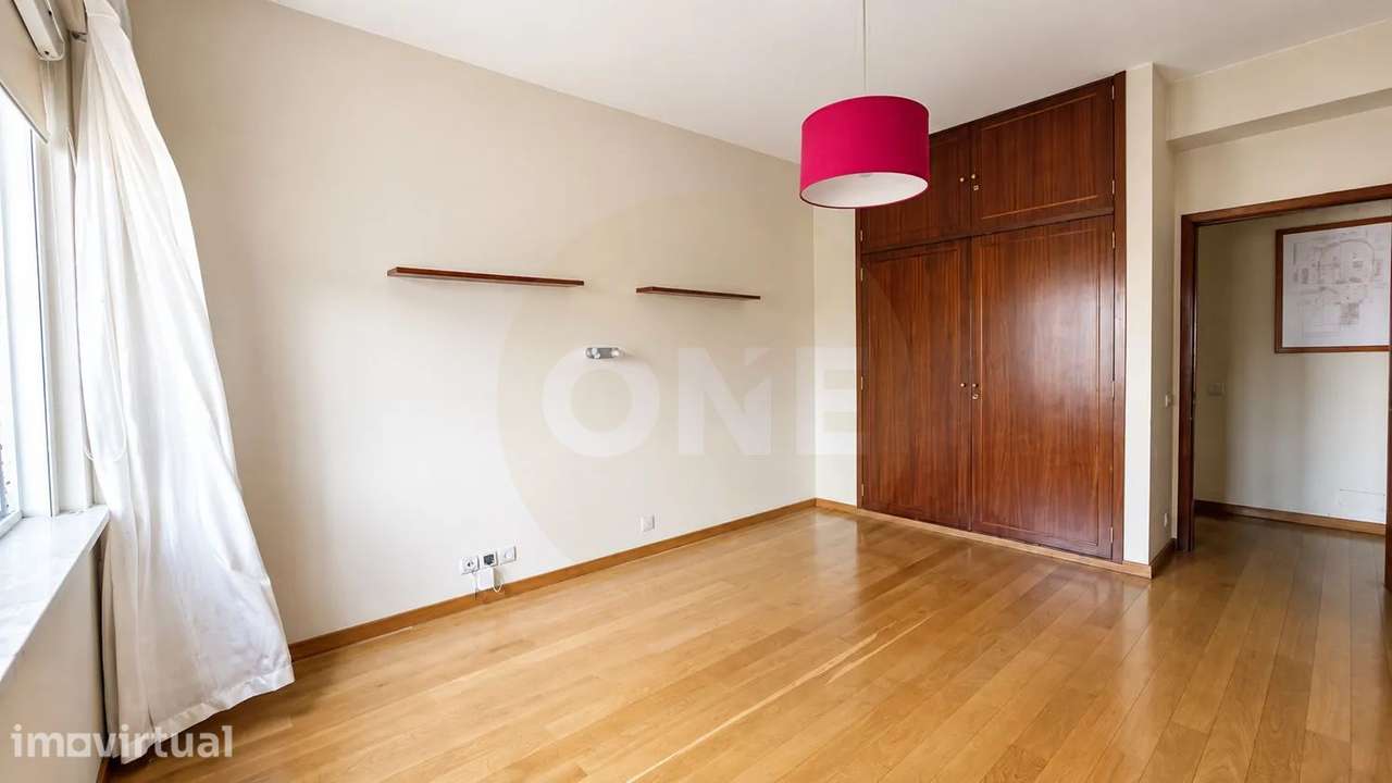 Apartamento T4 - Grande imagem: 4/5