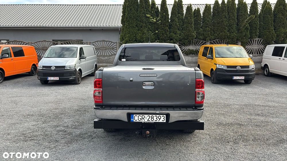 Toyota Hilux 2.5 D-4D SR - 4