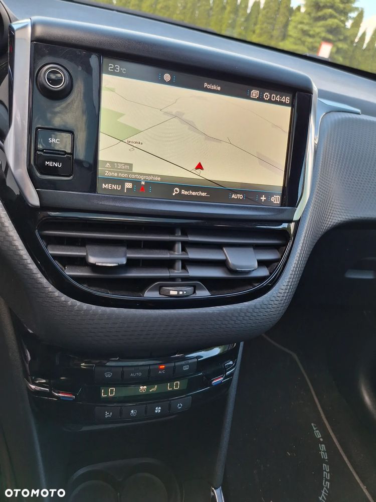 Peugeot 2008 1.5 BlueHDi Crossway - 22