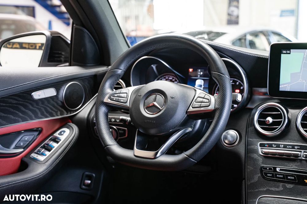 Mercedes-Benz GLC Coupe 250 4Matic 9G-TRONIC AMG Line - 13