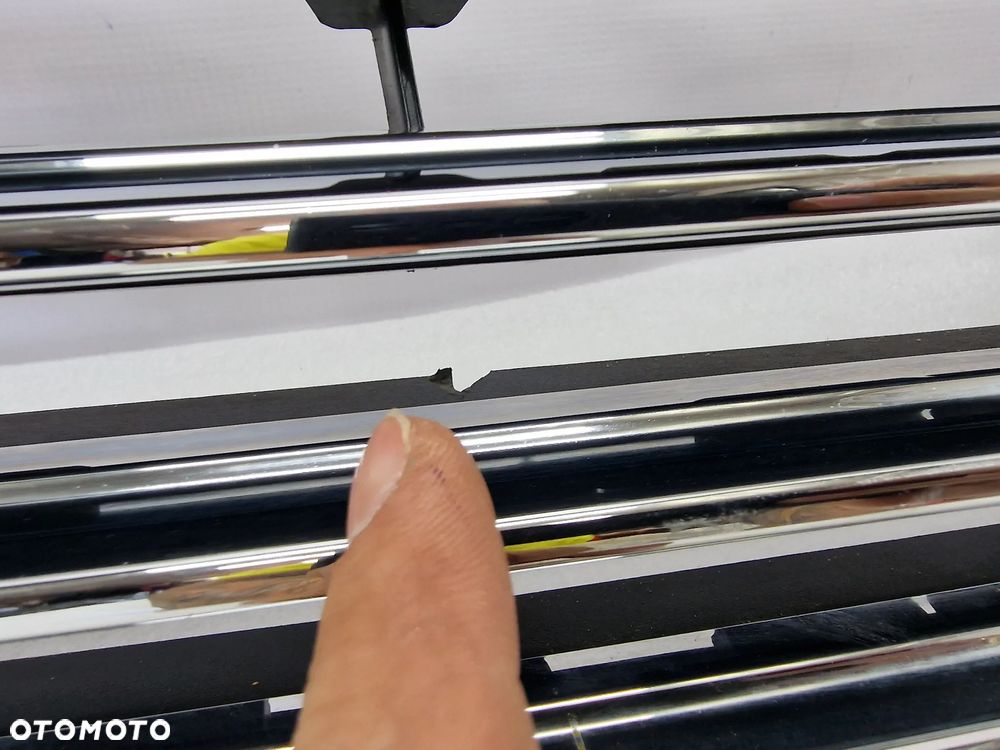 FORD MONDEO MK5 14- ATRAPA / GRILL / KRATKA ŚRODKOWA ZDERZAKA PRZEDNIEGO PRZÓD , NR DS73-8150-J , NR AUKCJI KR87 - 10