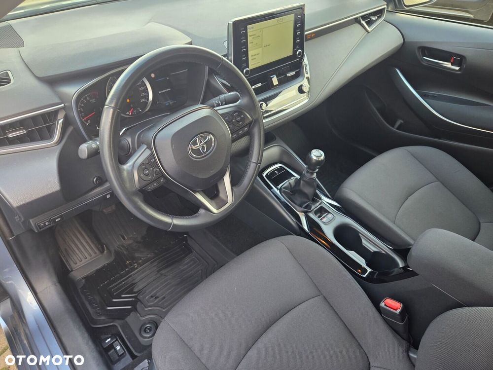 Toyota Corolla - 12