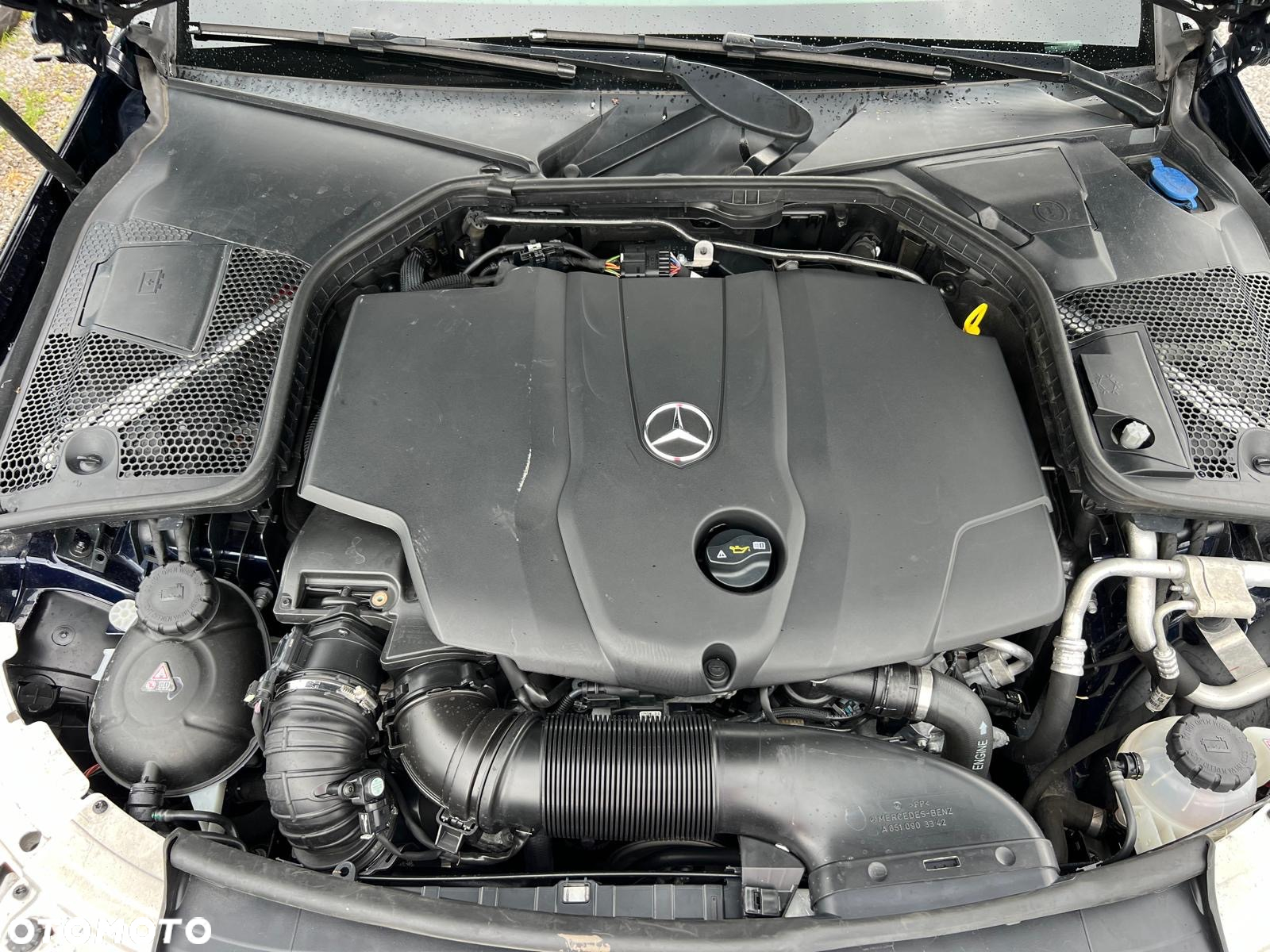 Mercedes-Benz Klasa C 250 d 4Matic T 9G-TRONIC AMG Line - 34