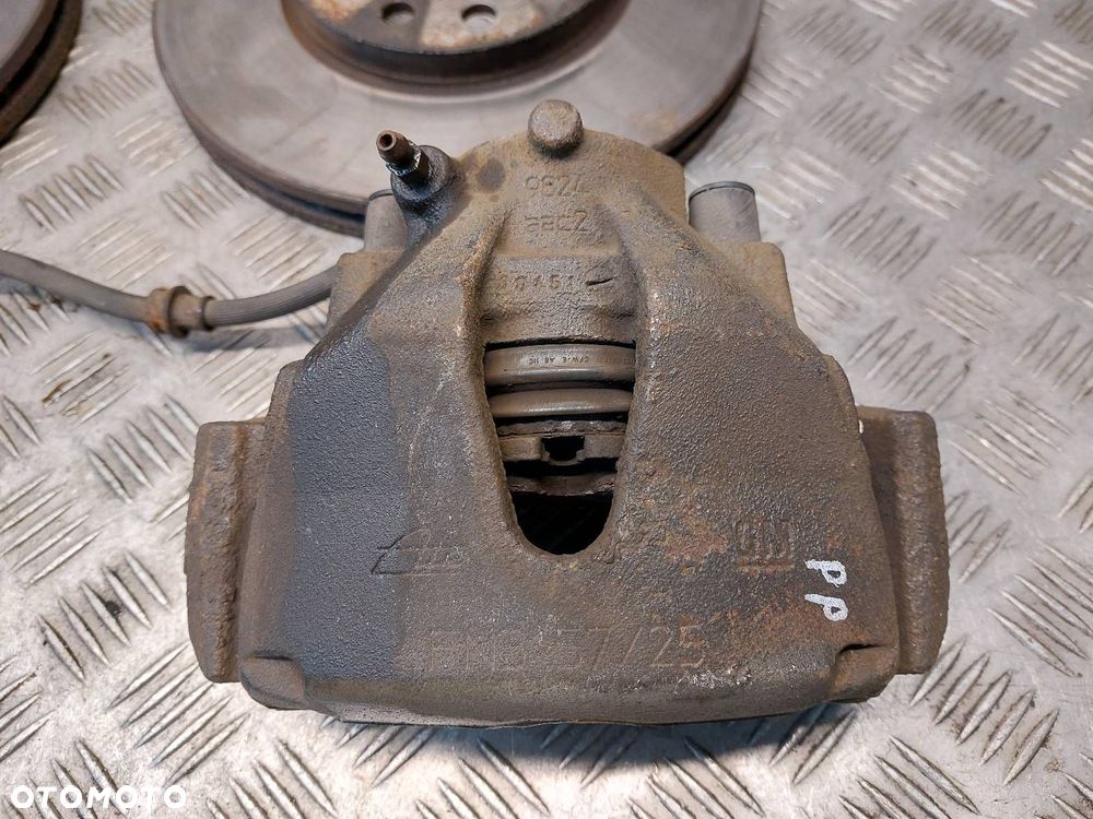 TARCZE HAMULCOWE PRZÓD + KLOCKI + ZACISK OPEL ASTRA H 1.6 16V - 2