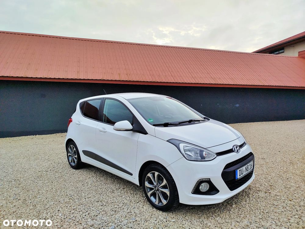 Hyundai i10 1.0 Fifa World Cup Edition - 28