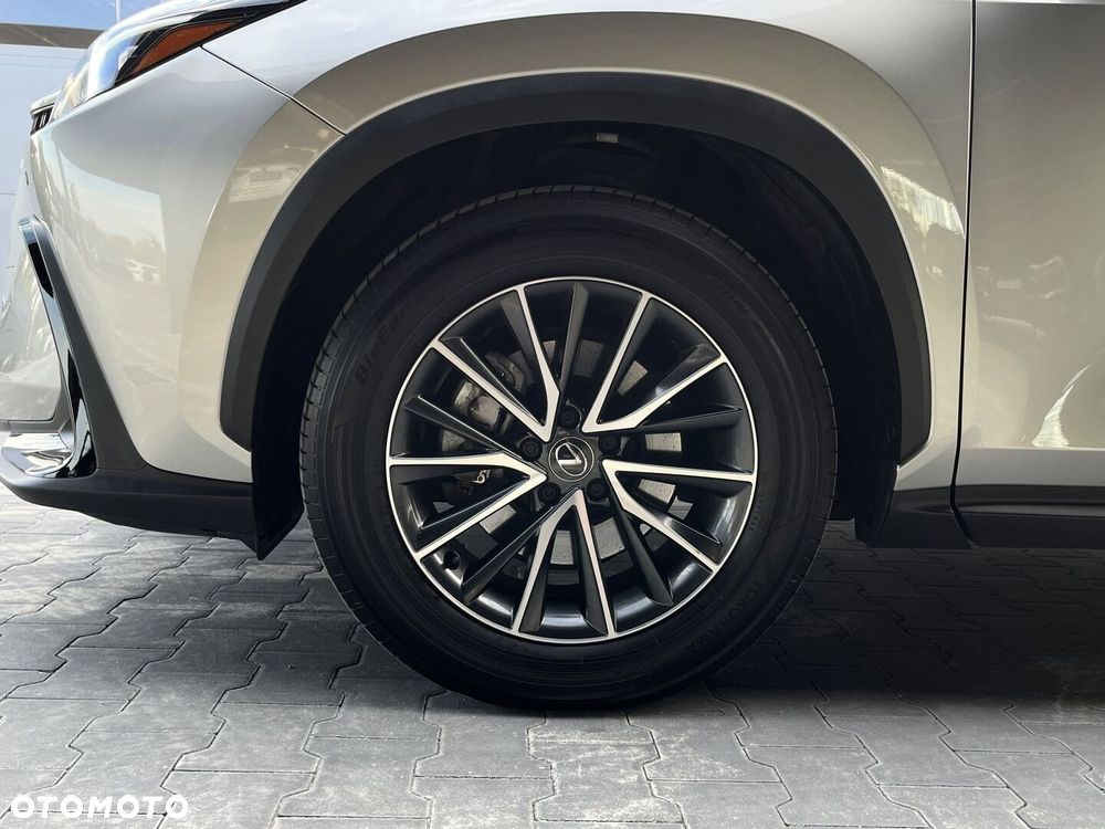 Lexus NX 350h Prestige 2WD - 34