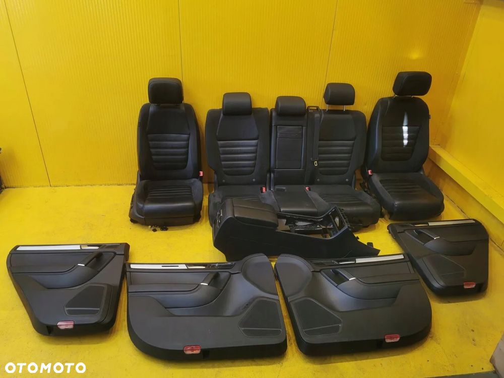 VW Touareg II 7P FOTELE FOTEL KANAPA BOCZKI TUNEK GRZANE CZARNE 12r.