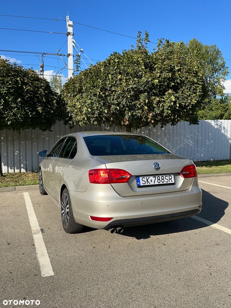 Volkswagen Jetta 1.4 TSI Highline - 13
