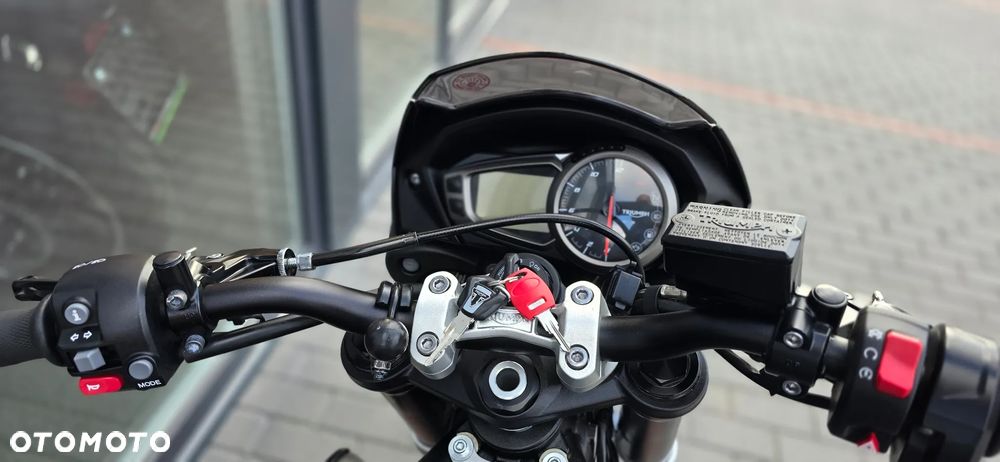 Triumph Street Triple - 21