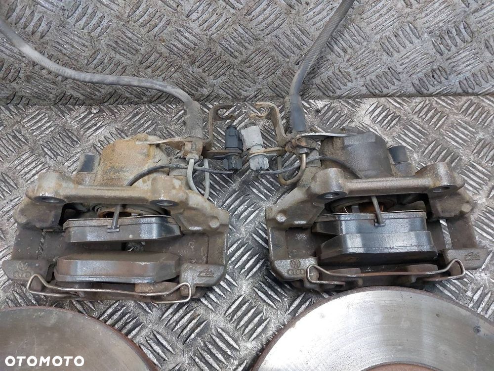 TARCZE HAMULCOWE PRZÓD + KLOCKI + ZACISKI PASSAT B5 1.9 TDI ID: 240281 - 4