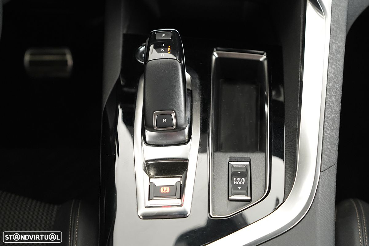 Peugeot 3008 1.2 PureTech GT EAT8 - 11