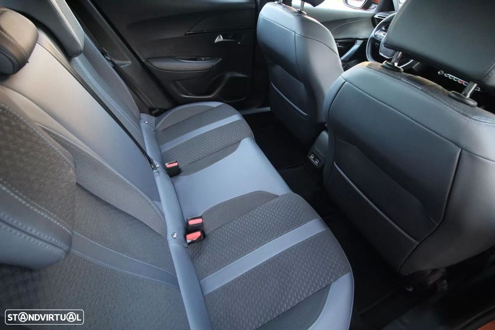 Peugeot e-2008 50 kWh Allure - 29