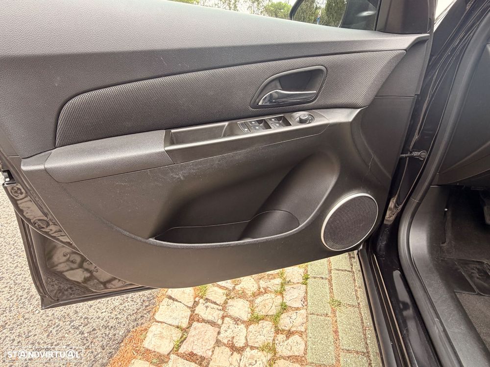 Chevrolet Cruze SW 1.4 LT - 13